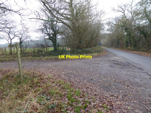 Photo 6"x4" Junction of the drive to Trawler's Farm with Dragons Green Road Dragons Green c2016