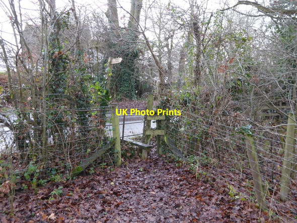 Photo 6"x4" Footpath reaches Mill Lane Goddards' Green c2016