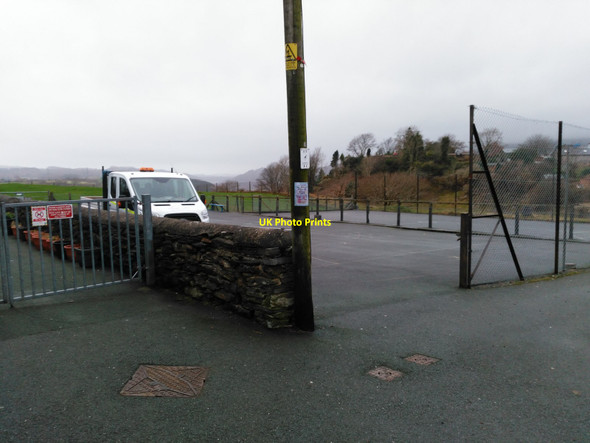 Photo 6"x4" Ysgol bro Cynfal school yard Llan Ffestiniog c2016