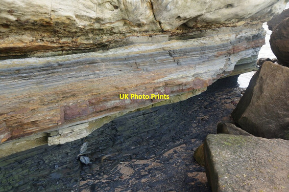 Photo 6"x4" Seam of coal in Bleaching Rocks, Gullane Bay Gullane c2016