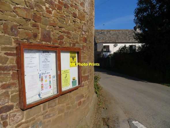 Photo 6"x4" Village news - Petrockstowe North Town\/SS5109 c2016