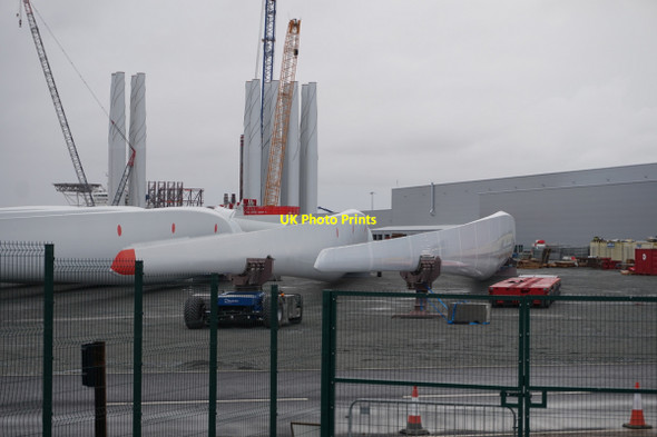 Photo 6"x4" Siemens Wind Turbine Factory Kingston upon Hull c2017 P1