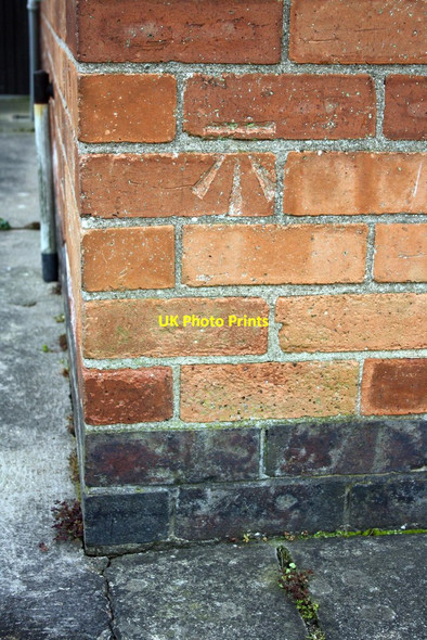 Photo 6"x4" Benchmark on #45 Carlton Road Newark-on-Trent c2016