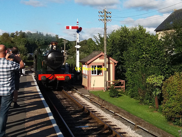 Photo 6"x4" Staverton station: 3205 arriving Shinner's Bridge c2016