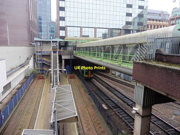 Photo 6"x4" Walkway above Snow Hill Railway Station Lee Bank c2017