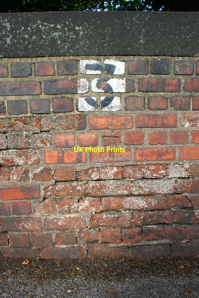 Photo 6"x4" Benchmark on London Road railway bridge Newark-on-Trent c2016
