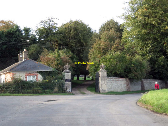 Photo 6"x4" The road to Cuxham passes Lodge House Upperton\/SU6594 c2015