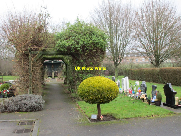 Photo 6"x4" Pergola, North Hykeham cemetery NORTH HYKEHAM c2017