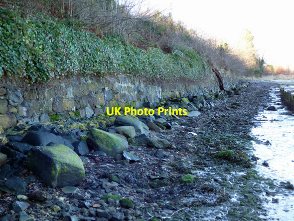 Photo 6"x4" The sea wall at Finlaystone Parkhill\/NS3573 c2017