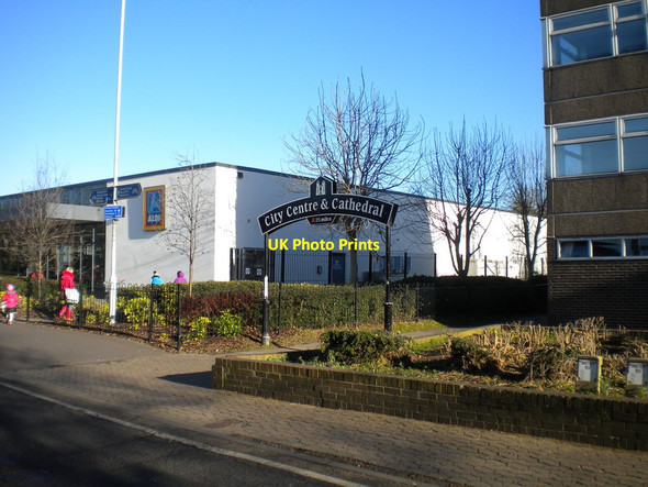 Photo 6"x4" Sign to city centre, Bretton Centre Bretton\/TF1600 c2017