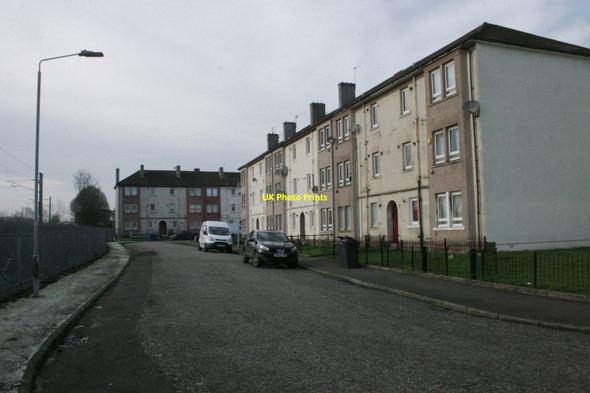 Photo 6"x4" Flats on Auchentorlie Quadrant Paisley c2017