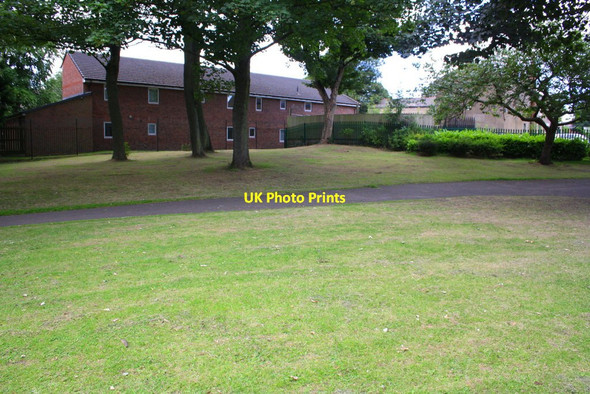 Photo 6"x4" Cross Flatts Park where there used to be public conveniences Beeston Hill c2016