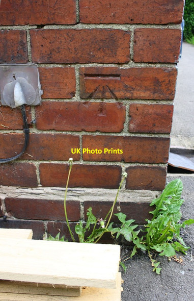 Photo 6"x4" Benchmark on #140 Scott Hall Road Leeds\/SE3034 c2016