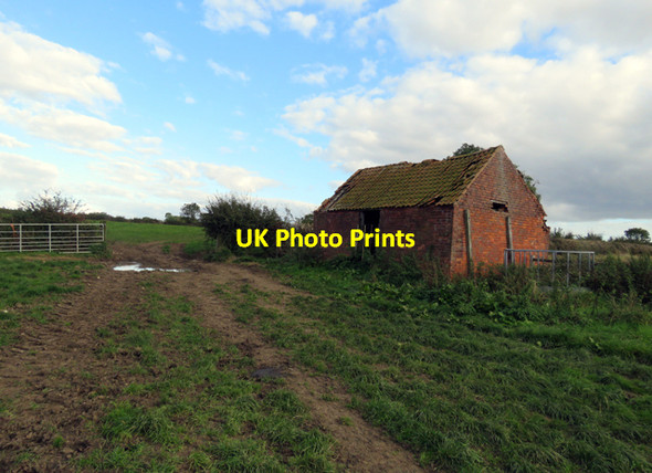 Photo 6"x4" Field corner and derelict farm building Old Dalby c2016