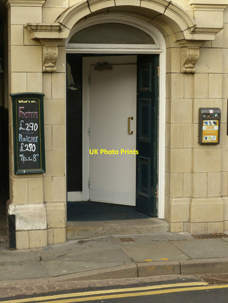 Photo 6"x4" Doorway, The Generous Briton, King Street, Melton Mowbray Melton Mowbray c2017