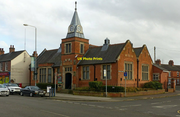 Photo 6"x4" Melton Carnegie Museum Melton Mowbray c2017
