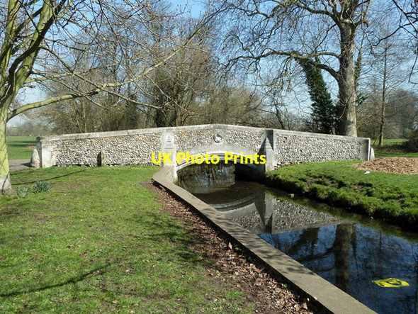 Photo 6"x4" Bridge over River Wandle, Beddington Park Wallington\/TQ2964 c2012