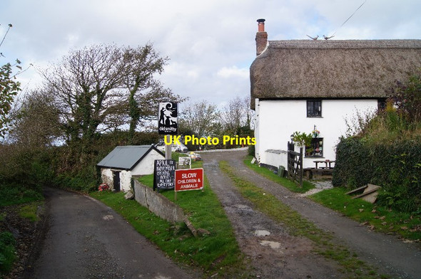 Photo 6"x4" Old Smithy pub Darracott\/SS2317 c2015