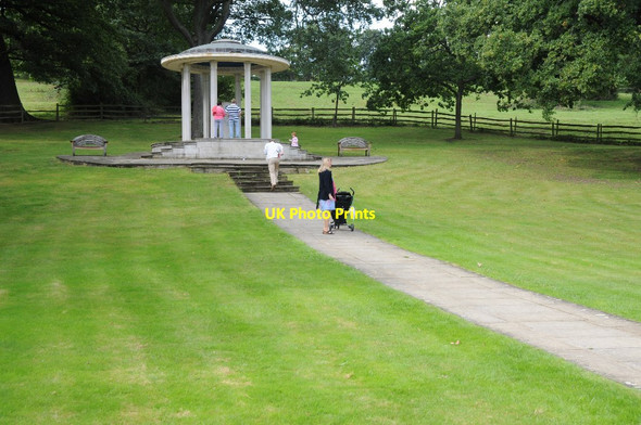 Photo 6"x4" Magna Carta Memorial, Runnymede Egham c2011