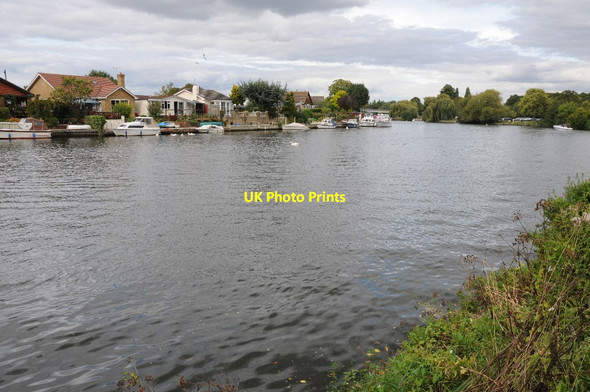 Photo 6"x4" The River Thames near Walton Bridge Walton-on-Thames c2011