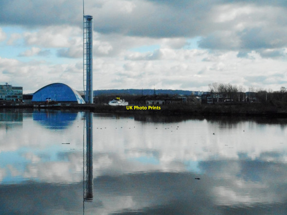 Photo 6"x4" Science Centre reflections on the Clyde Yorkhill c2017