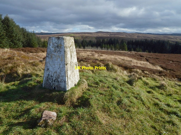 Photo 6"x4" Trig point on Pappert Hill Bonhill c2017 P1