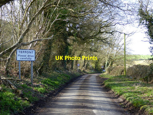 Photo 6"x4" Approaching Teffont Magna from the east Teffont Magna c2017