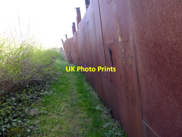 Photo 6"x4" The Black Path at South Bank station South Bank\/NZ5320 c2017