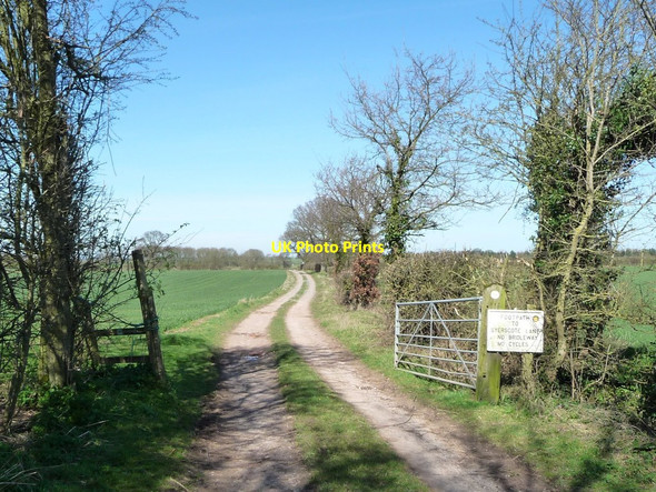 Photo 6"x4" Public footpath to Syerscote Lane, at Syerscote Barn Borough Park c2017