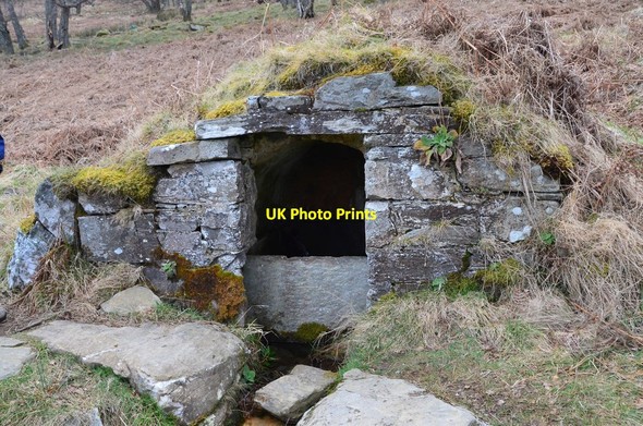 Photo 6"x4" A well above Kinloch Rannoch Kinloch Rannoch c2017