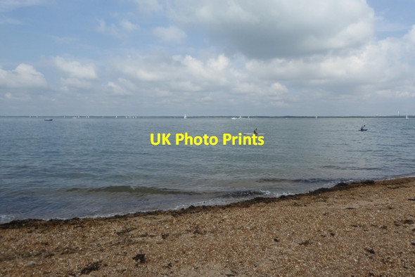 Photo 6"x4" Into the Solent from Gurnard Bay Cowes c2016