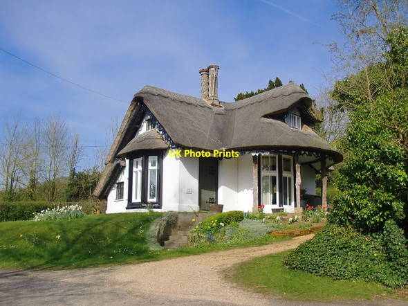 Photo 6"x4" Cottage orn\u00c3\u00a9: The Lodge, Sulham (1) Sulham c2017