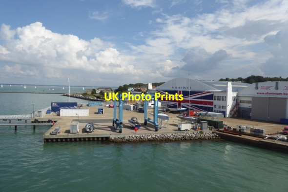 Photo 6"x4" Venture Quays Cowes c2016