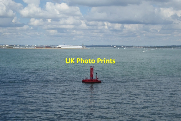 Photo 6"x4" Calshot Spit Light Float Calshot c2016