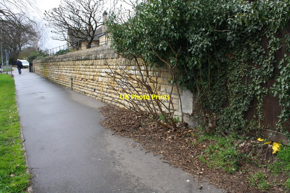 Photo 6"x4" Pavement and wall outside Stamford Day Centre, Ryhall Road Stamford\/TF0207 c2016