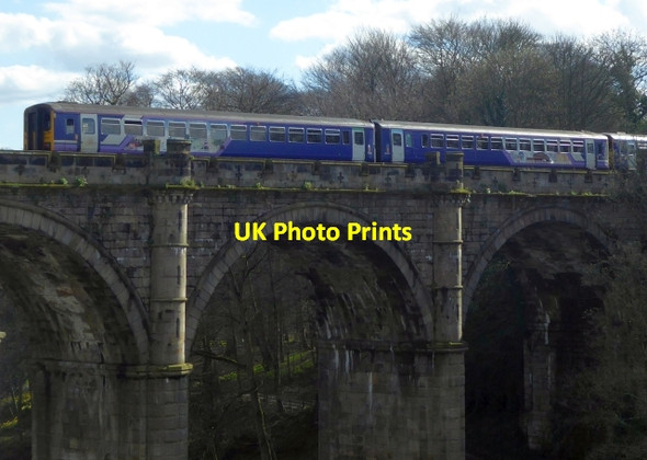 Photo 6"x4" Train on the viaduct Knaresborough c2017