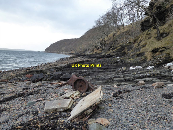 Photo 6"x4" Rocks and wreck on the shore of Loch Diabaig Lower Diabaig c2017