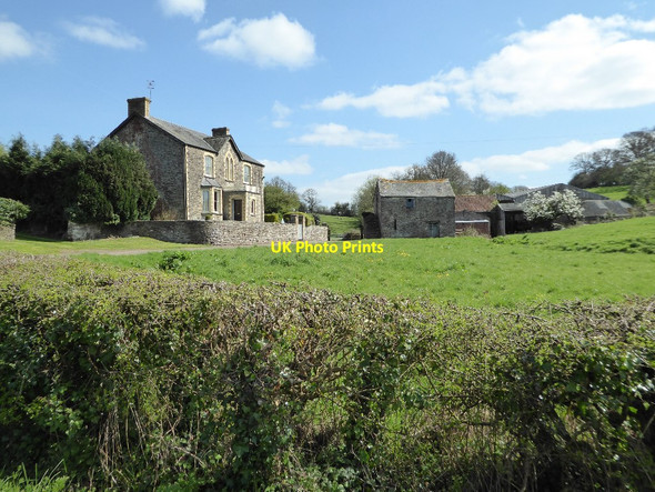Photo 6"x4" House and farm buildings Gwernesney c2017