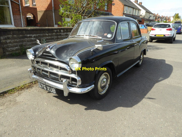 Photo 6"x4" A Morris Oxford Redditch c2017
