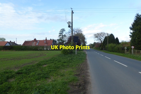 Photo 6"x4" Along Sutton Lane Barmby Moor c2017