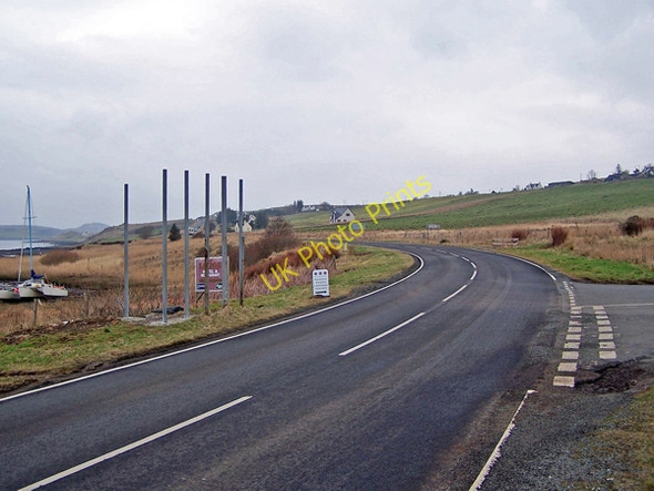 Photo 6"x4" New sign soon Edinbane \/ An t-Aodann Ban c2009