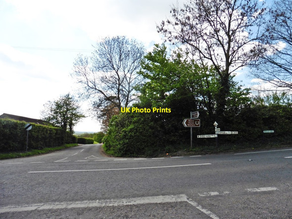 Photo 6"x4" Crossroads on Rocky Hill Catsgore c2017
