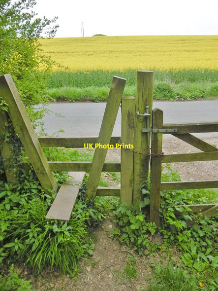 Photo 6"x4" Garston Wood, stile Deanland c2017