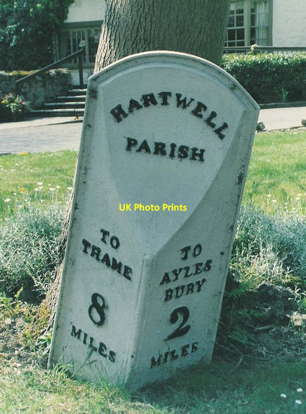 Photo 6"x4" Old Milepost by the A418, Oxford Road, Stone Aylesbury c2002