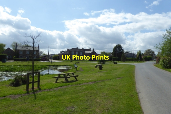 Photo 6"x4" Entering Ellerton Ellerton\/SE7039 c2017