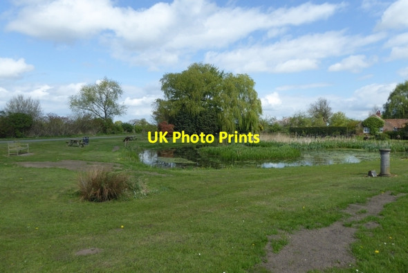 Photo 6"x4" Ellerton Village Pond Ellerton\/SE7039 c2017