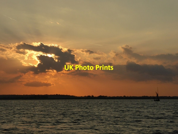 Photo 6"x4" Sunset over the Blackwater estuary Osea Island c2017