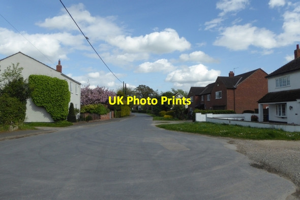 Photo 6"x4" Main Street from Back Lane Ellerton\/SE7039 c2017