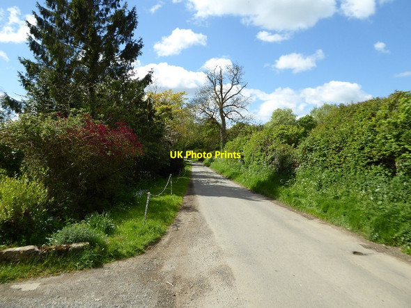 Photo 6"x4" Road through Admington Admington c2017