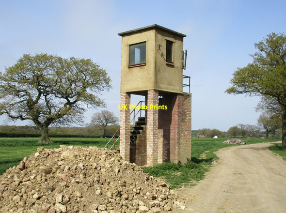 Photo 6"x4" Bombing Quadrant Tower Dadford c2017